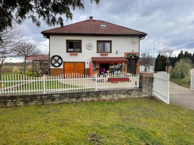 Schönes, gepflegte Einfamilienhaus in Ruhelage im Grünen!