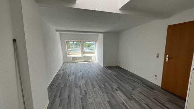 3-Zi.-DG-Whg. mit Wanne UND Duche, PKW-Stellplatz möglich