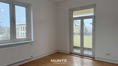Helle 4-Zimmer-Wohnung in TU Nähe