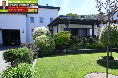 Sehr schönes Haus mit tollem Grundstück