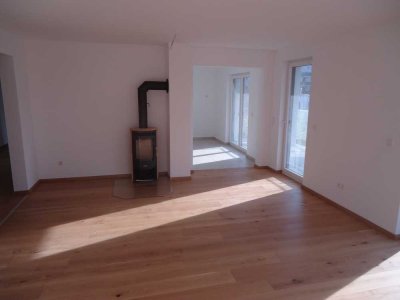 Exklusive, neuwertige 4-R- Etagen Wohnung in 3OG mit Balkon und Kamin in Leipzig