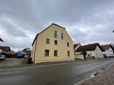 Großzügiges Haus mit neun Zimmern zur Nutzung als Beherbergungsstätte in Langenpreising