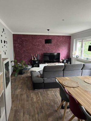 Helle Moderne 3-Zimmer Wohnung mit Balkon u. EBK in Karlsruhe-Palmbach