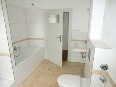 Schöne, renovierte 2-Zimmer-Wohnung in Wiesbaden-Schierstein mit EBK