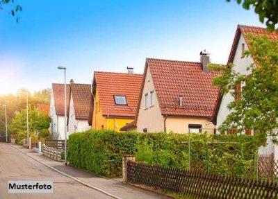 Wohnen im Grünen - Freistehendes Einfamilienhaus nebst Doppelgarage