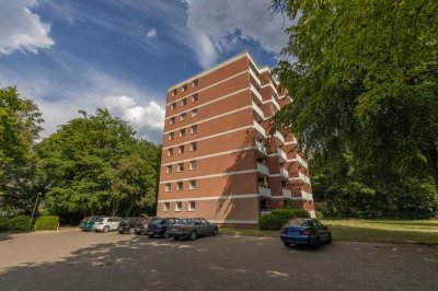 Gut geschnittene 1 Zimmerwohnung mit Laminat, Balkon und neuem Duschbad - Uninah!