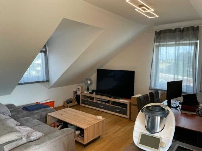 Neuwertige 2-Zimmer-DG-Wohnung mit Balkon in Gaimersheim