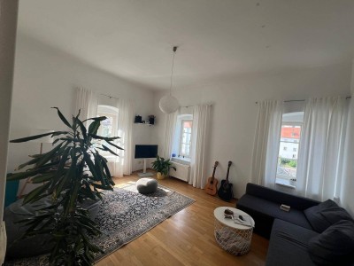 Charmante 4 Zimmer-Altbauwohnung für Studierende - vollmöbliert, Traum-Aussicht - je Zimmer 480,-- oder ganze Wohnung um 960,--