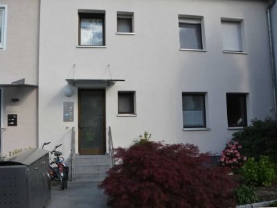 Schöne 3 Zimmer-Wohnung, Erdgeschoss, Stuttgart-Degerloch (Hoffeld)