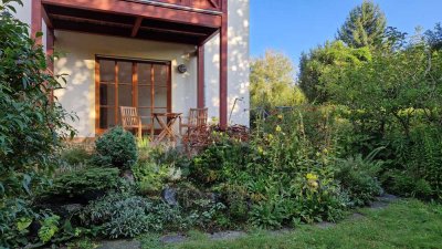 Stilvolle 2-R-Wohnung im EG mit gehob. Innenausstattung mit Terrasse/Garten in DD-Bühlau