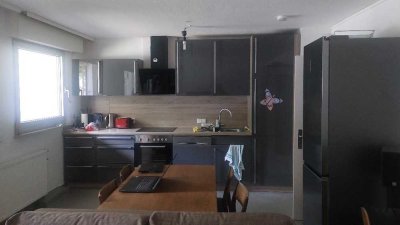 FRANKFURT-DORNBUSCH: Schöne und helle 3 ZW mit  Balkon u. EBK -ALLES NEU!!!-