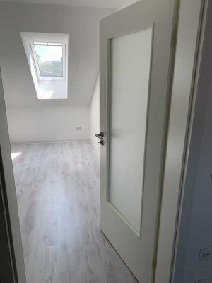 Schöne 2-Zimmer-Dachgeschosswohnung mit gehobener Innenausstattung in Schwebheim
