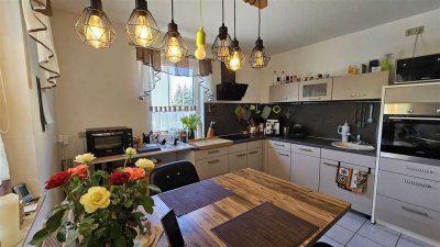 Gepflegt  + Solide! Zweifamilienhaus - gut vermietet, später selbst einziehen