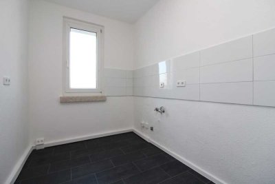 3 Zimmer mit Dusche und Balkon im Erdgeschoß