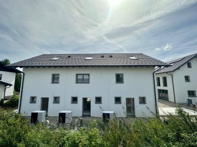 Erstbezug - Reihenhaus in sonniger Lage