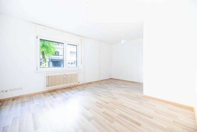 � Charmante & moderne 2 Zi Whg mit Garten , Designküche & Walk-In-Dusche am grünen Stadtrand