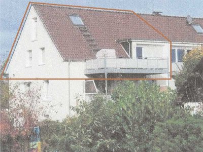 Ansprechende und gepflegte 3-Zimmer-Dachgeschosswohnung mit geh. Innenausstattung mit EBK