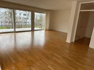 Großzügige 2-Zimmer-Wohnung in Trier mit Balkon inkl. Tiefgaragenstellplatz