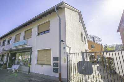 Zweifamilienhaus mit Gewerbeeinheit,
Gesamtfläche Wohn/DG- & Gewerbe: ca. 190 m²