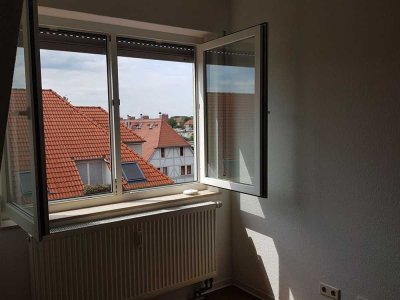 Helle 2-Zi.-Dachgeschosswohnung in Dessau-Ziebigk, Bauhausnähe