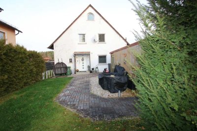 OH-145-26 Erdgeschosswohnung mit zwei Terrassen und Carport in Bodenwöhr