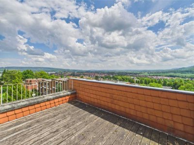 Panoramablick über Springe: Architektenhaus auf 3 Etagen am Ebersberger-Wald