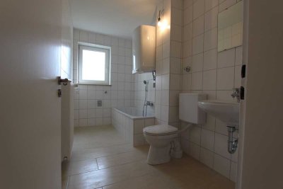 Renovierte, helle 3-Zi-Whg. mit Südbalkon in Traunreut