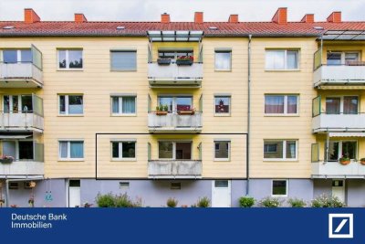 Schön geschnittene 4-Zimmer-Paterre-Wohnung mit Balkon - Rendite o