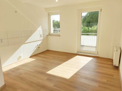 Schicke 2-Raumwohnung mit Balkon in ruhiger Lage! + mit Laminatboden + wertiger Einbauküche