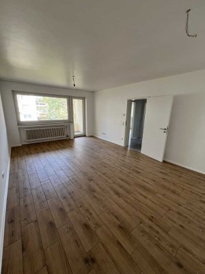 Vollständig renovierte 2-Zimmer-Wohnung mit Balkon in Heiligenhaus