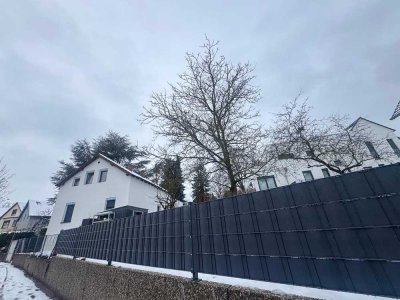 10363 I Modernes saniertes Einfamilienhaus mit Dachterrasse in Frankfurt-Praunheim