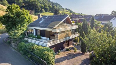 Architektenhaus in herrlicher Aussichtslage von Baden-Baden Neuweier