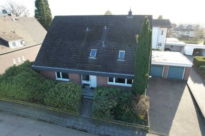 Einfamilienhaus mit viel Platz und Doppelgarage in ruhiger Lage von Odenthal-Blecher.