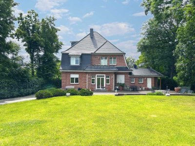 Eleganz trifft Geschichte: Luxusresidenz mit Pool und Wellness in Weißenfels