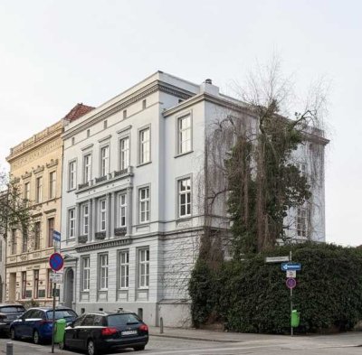 Großzügige Gründerzeit-Etage mit zwei eigenen Parkplätzen