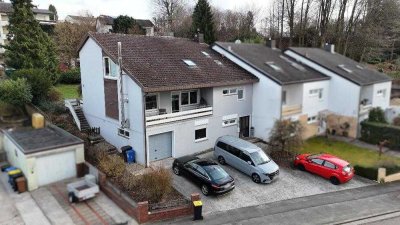 +++ Architektur mit Charakter – Modernes Einfamilienhaus mit Einliegerwohnung, Balkonen und Garag...
