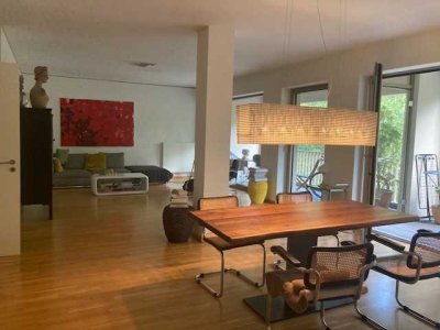 Großzügige 4-Zimmer Wohnung mit Balkon im 3. OG in Dresden Innere Neustadt