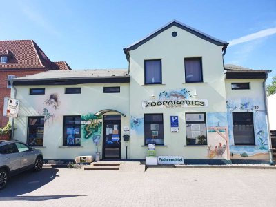 Wohn- und Geschäftshaus mit Ausbaupotential in zentraler Lage