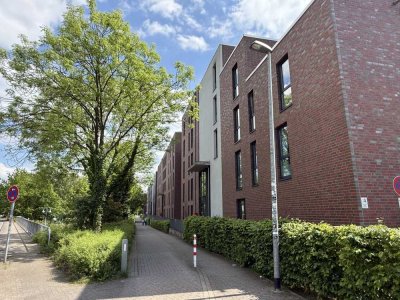 Moderne 3-Zimmer-Wohnung mit großem Süd-West-Balkon und TG Stellplatz in Uni-Nähe