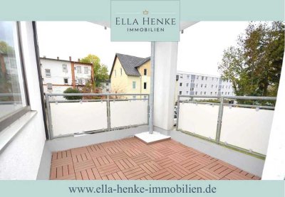 Schöne, große 3-Zimmer-Wohnung mit Balkon, moderner Einbauküche + PKW-Stellplatz....