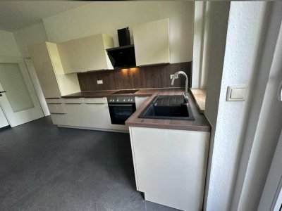 Helle 3-Zimmer Wohnung mit Einbauküche & Balkon