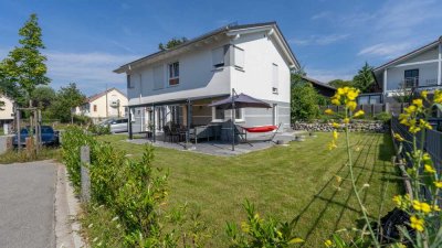 PRIVATVERKAUF      Modernes energieeffizientes Architekten Einfamilienhaus - Niedrigenergiehaus (A+)