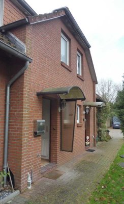 ***Zu Vermieten ab 15.12.25: Reihenmittelhaus mit Garage in Aurich Innenstadt***