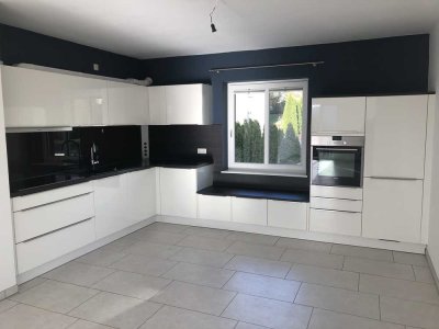 Attraktive 2-Zimmer-Wohnung mit Balkon und Einbauküche in Gummersbach-Steinberg