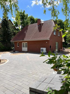 Schönes Einfamilienhaus - frisch saniert - mit großem Garten, Wärmepumpe und Wallbox
