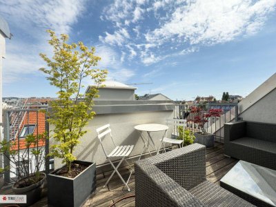 NEU:::STYLISCH UND MODERN - Penthouse mit Terrasse und Lift bis in die Wohnung – Komplett saniertes Haus, ruhige Lage und hochwertige Ausstattung:::