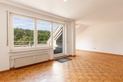 Trier-Olewig - Gut aufgeteilte Dachgeschoßwohnung mit Ausbaureserve im Speicher und schönem Blick