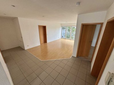 Helle 4-Zimmer-Wohnung (110 m²) | 2 Balkone (22 & 8 m²) | Stellplatz | Bickenbach | ab 01.12.