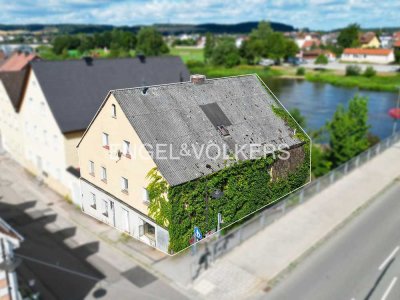 Altbestand mit Potenzial - zentral gelegen -                                      mit Blick auf d...