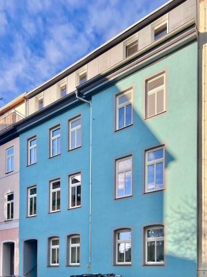 Helle Dachgeschosswohnung mit Balkon (vermietet)
